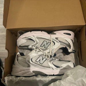 New balance 530 - Köpte för 2 månader men är för små för mig