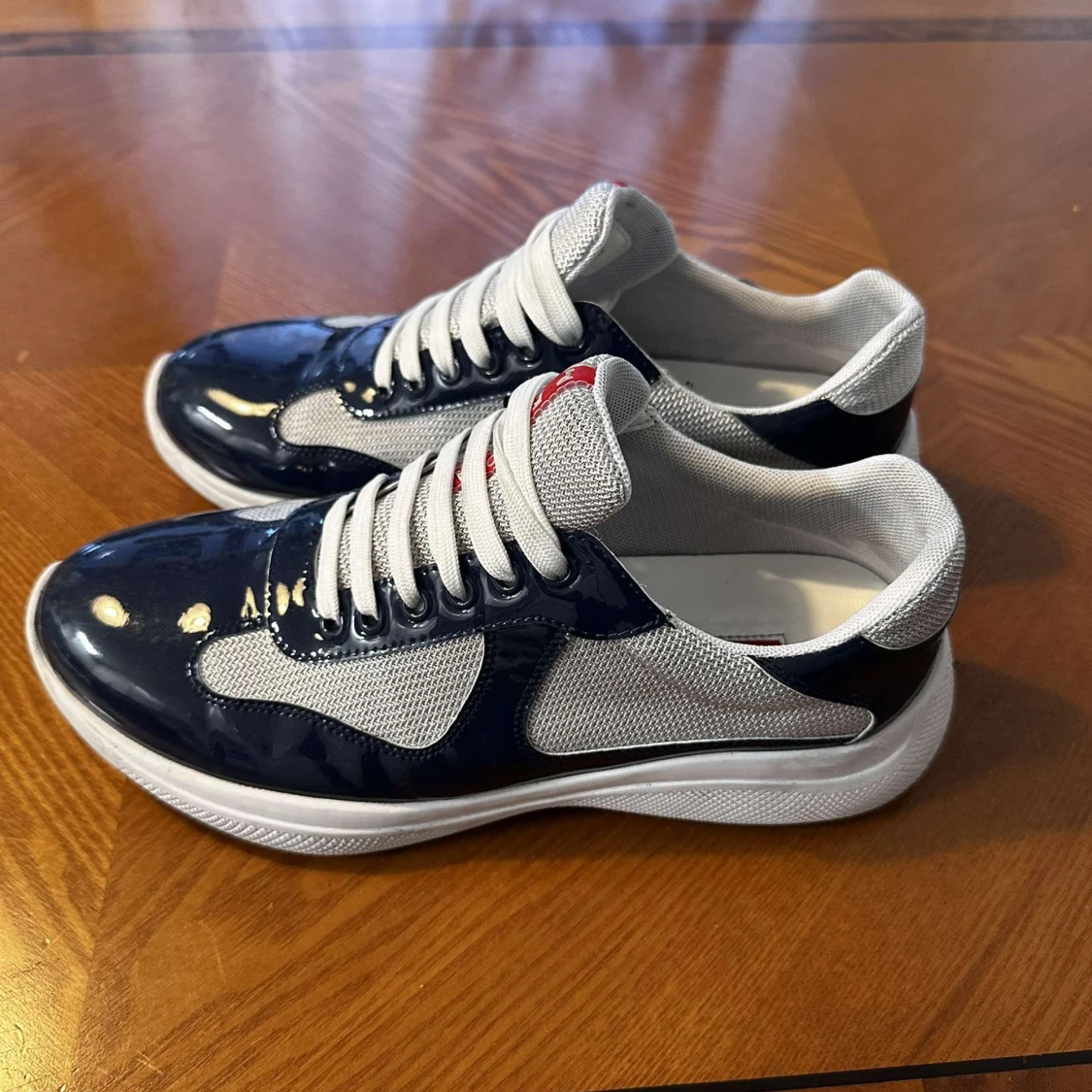 Prada sneakers i blått och vitt - 3