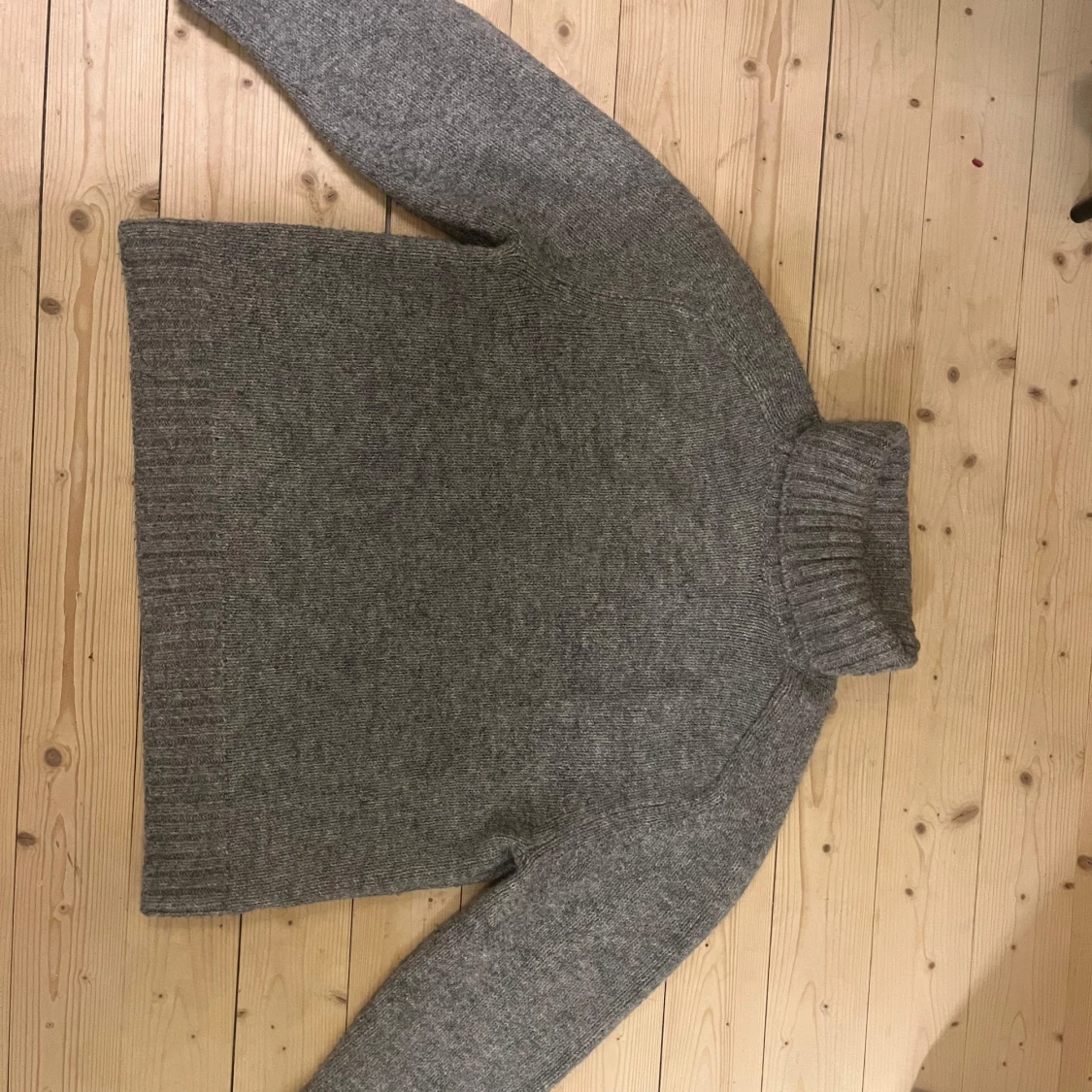 Tjock stickad polotröja - 2