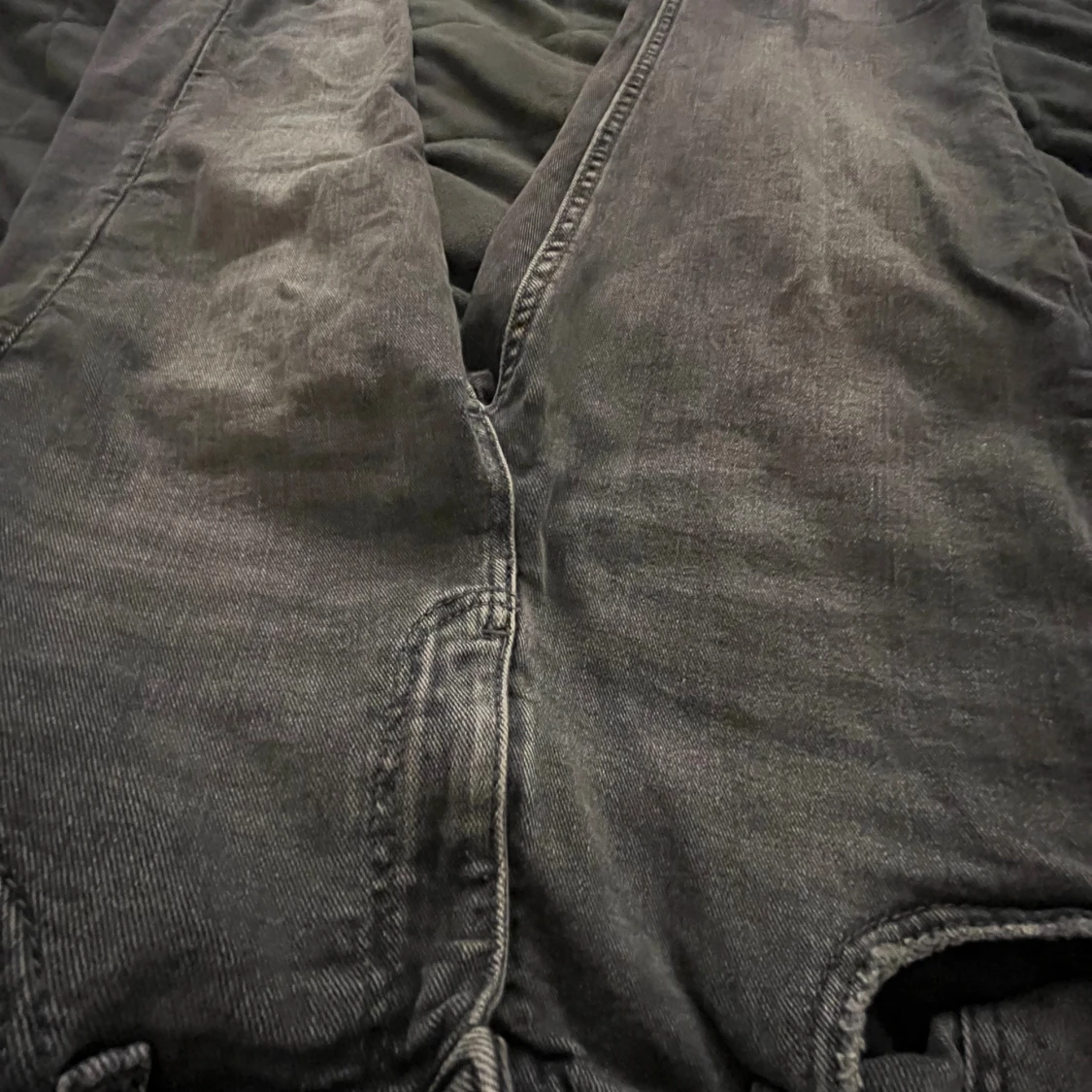 Grå  jeansbyxor från Gina Tricot - 2