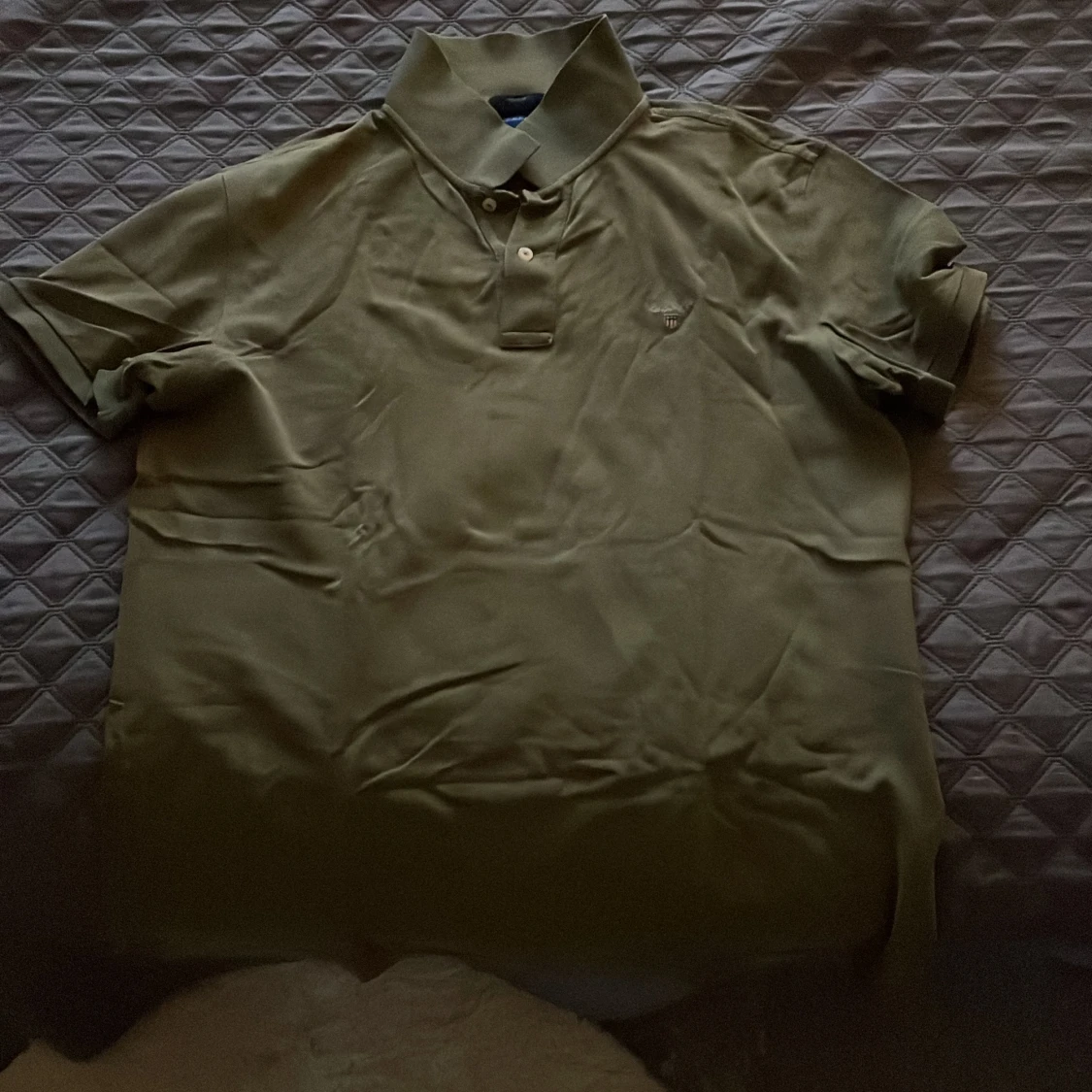 Olivgrön pikétröja från Gant XL