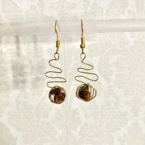 Tigerseye örhängen  - 100% handgjorda av mig! Riktiga kristaller🤎 kontakta innan du trycker på köp nu !!