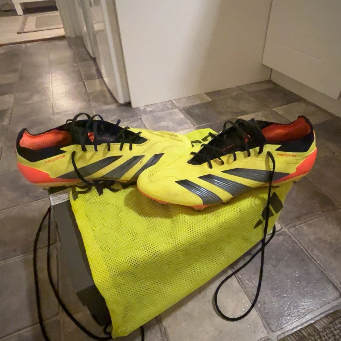 Adidas Predator gula fotbollsskor - 2