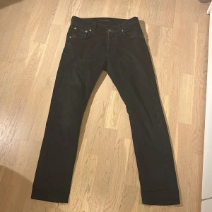 Nudie - Feta svarta nudies i bra skick 