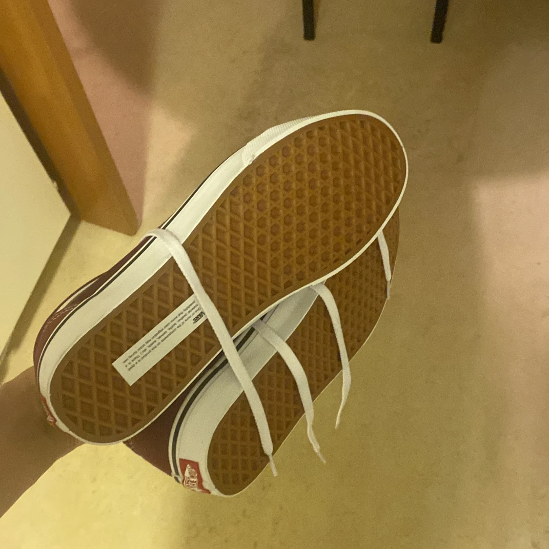 Vinröda vans  nya - 1