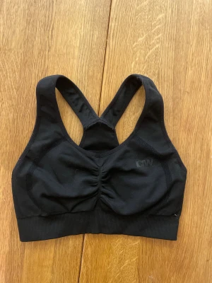 Svart sport-bh från ICANIWILL - Svart sport-bh från ICIW! Storlek XS