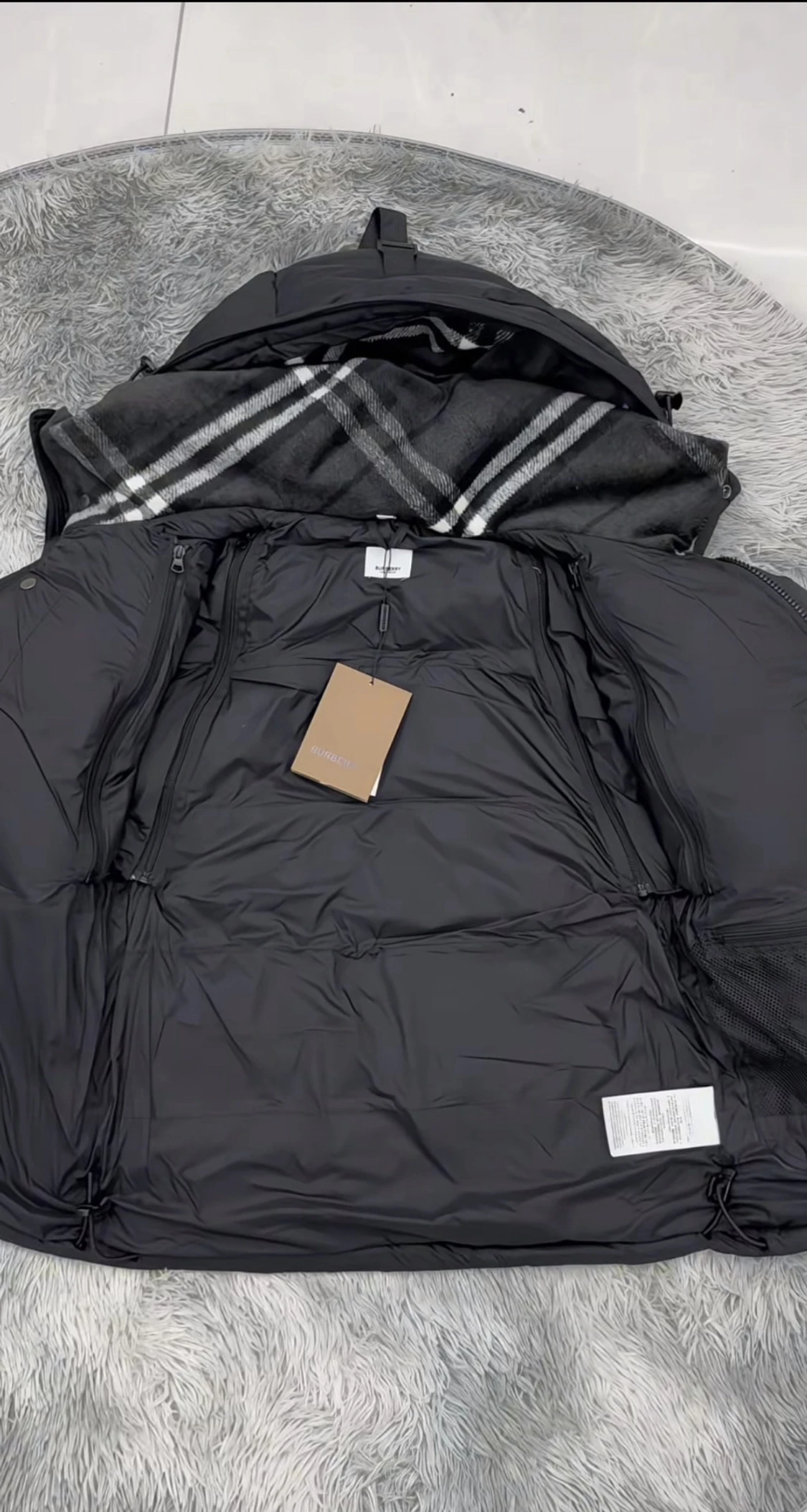 En burbbery jacka  - 1