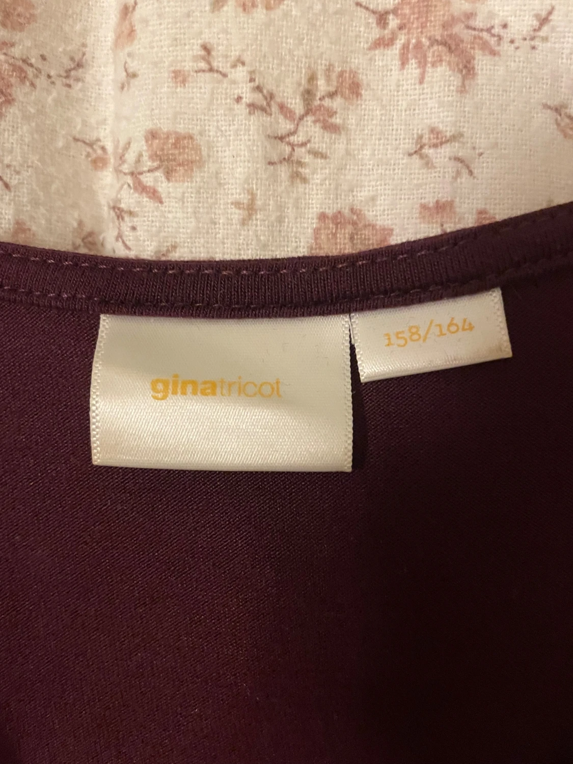 Vinröd långärmad topp från Gina Tricot - 1