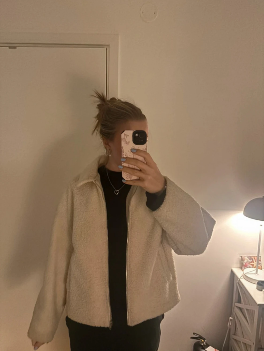 Beige teddyjacka med dragkedja - 1