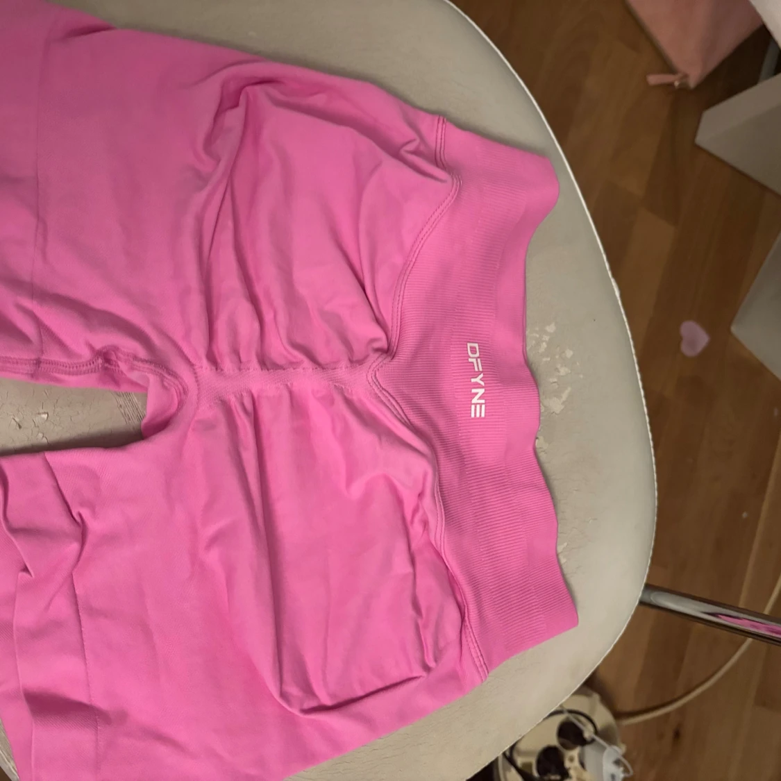 Rosa träningstights shorts  - 1