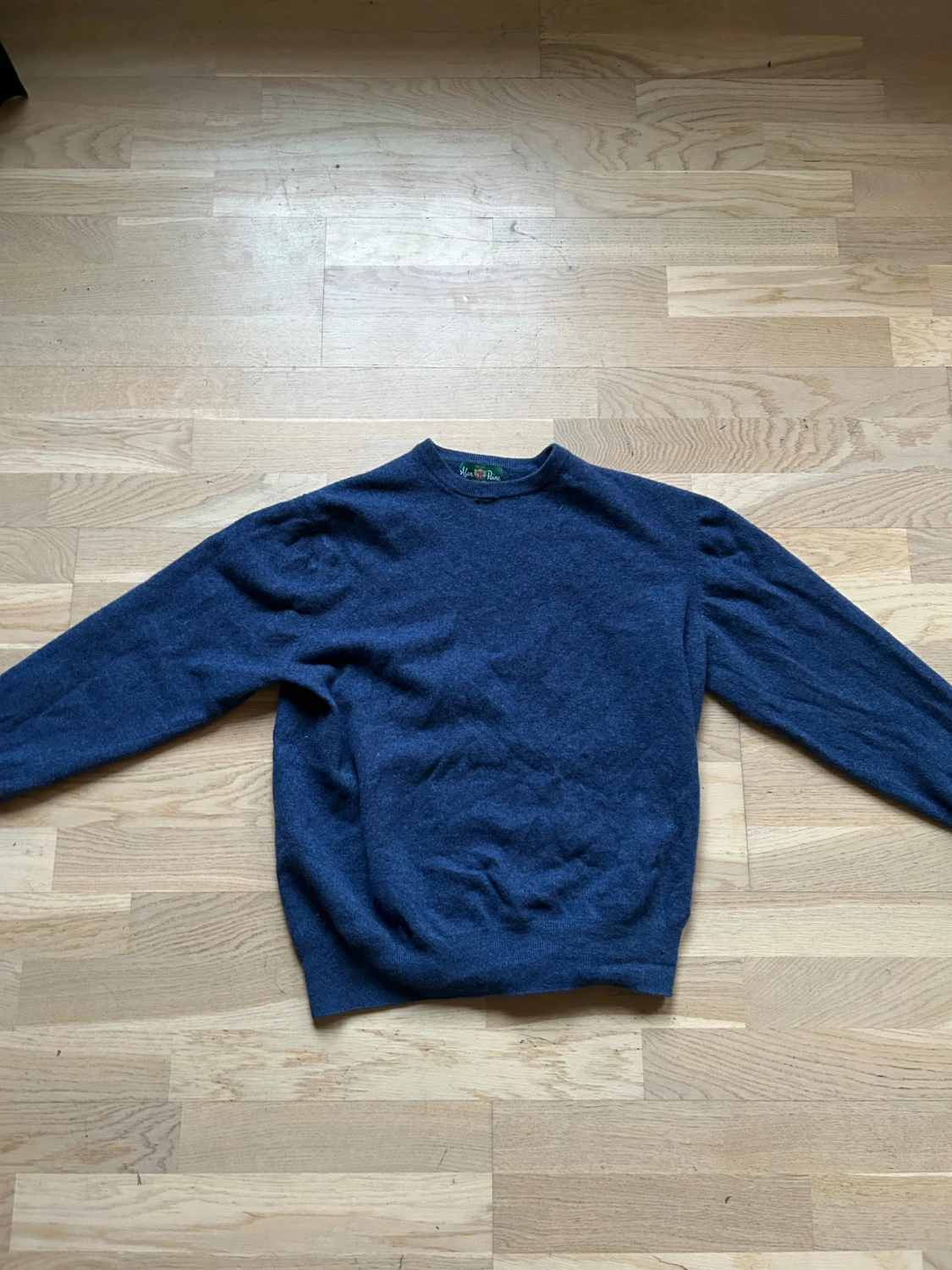 Mörkblå stickad tröja Alan Paine - 1