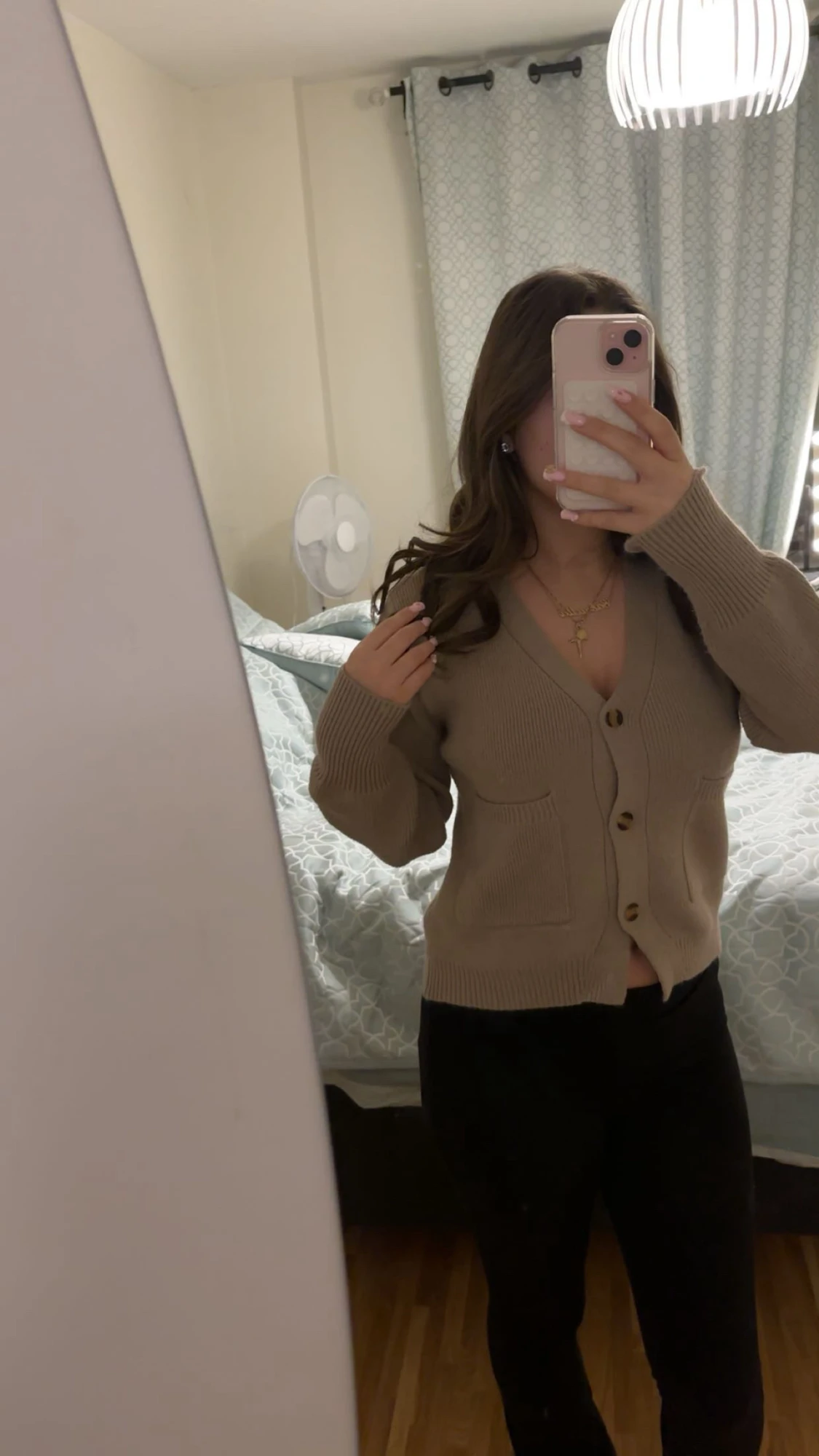 Beige kofta med knappar och fickor - 1