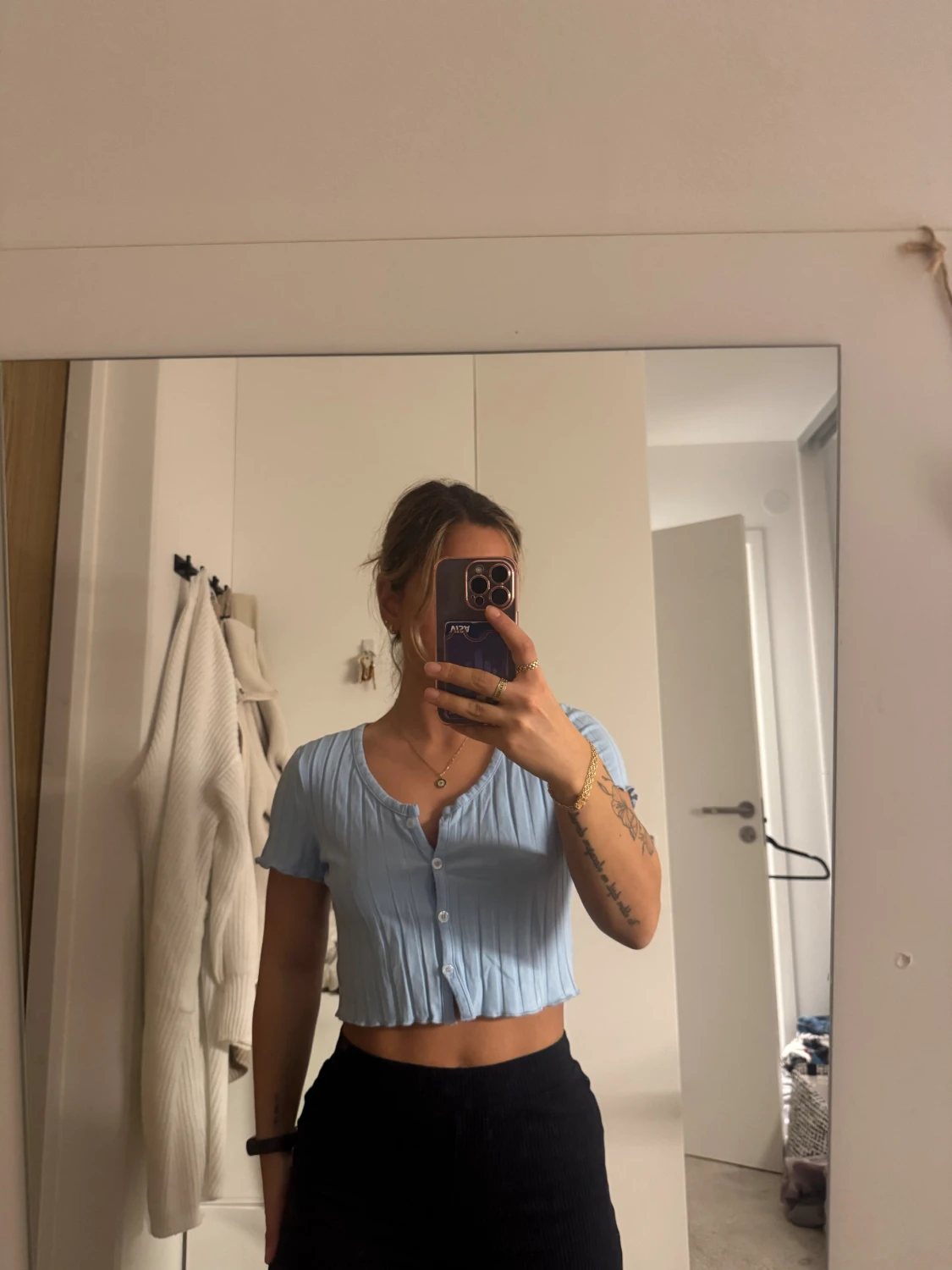 Ljusblå croppad ribbad topp