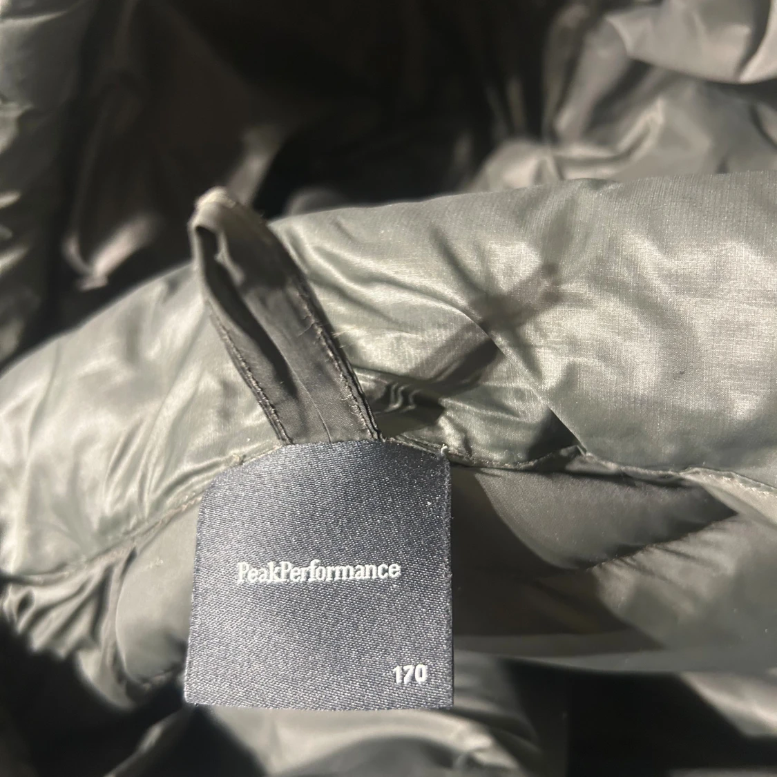 Mörkgrön dunjacka Peak Performance - 3