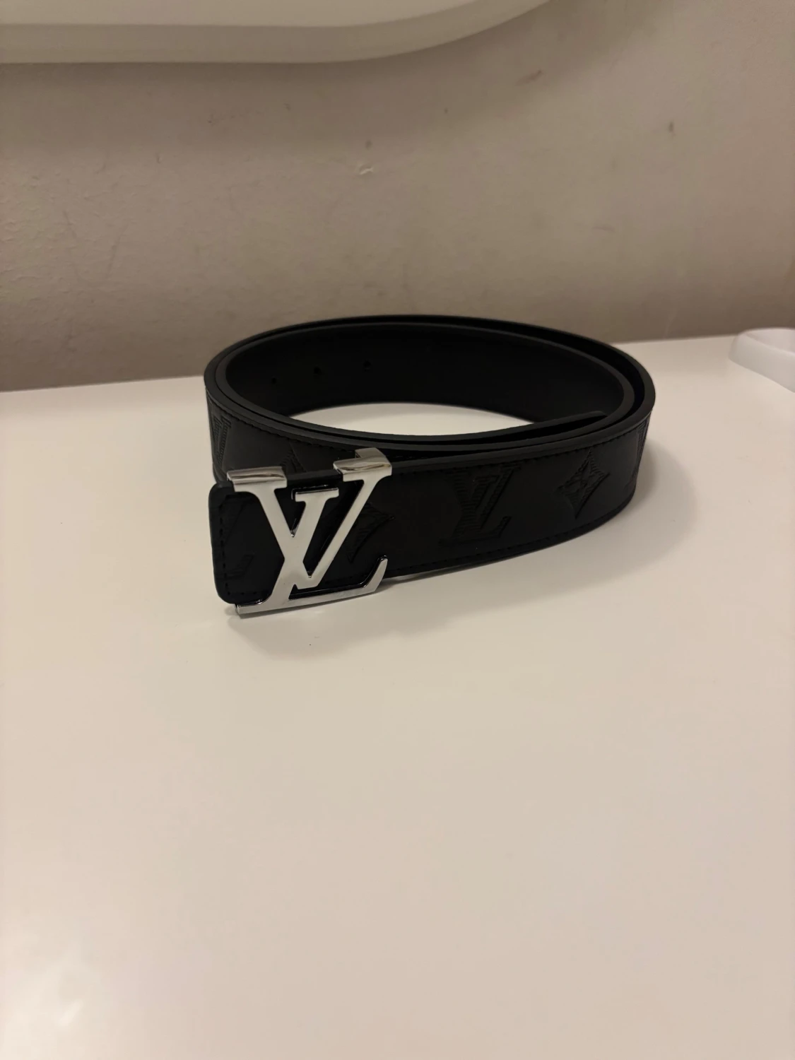 Svart Louis Vuitton skärp i skinn