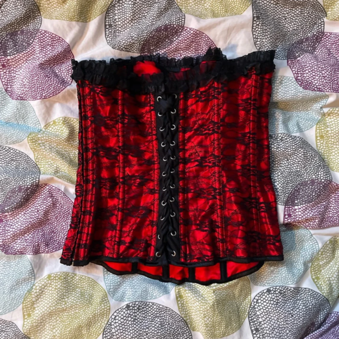 Röd och svart korsett - 1