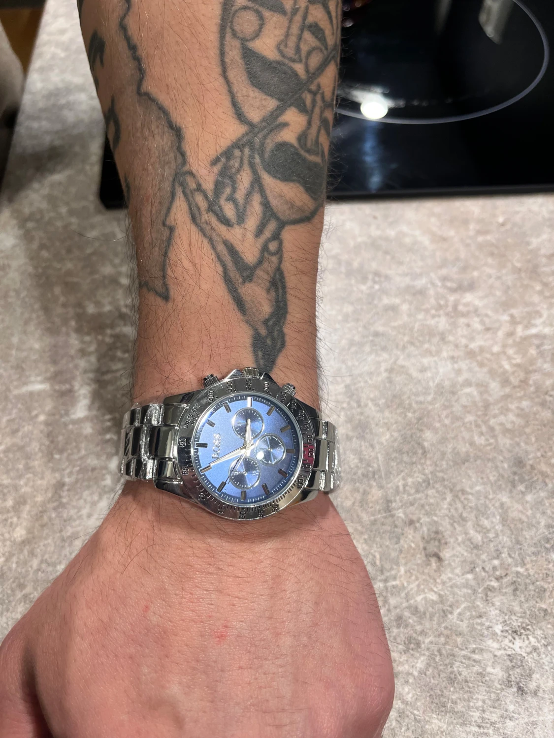 Blå och silver Hugo Boss klocka - 1