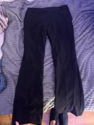 Låg midjade kostym byxor  - Köptes för 500 på Bikbok 