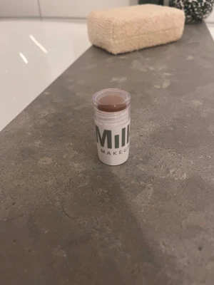 Bronzer - Milk bronzer stick