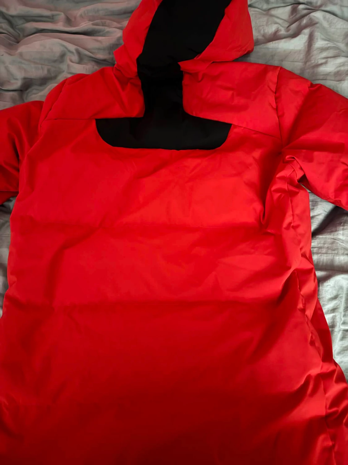 Röd Sail Racing dunjacka med huva