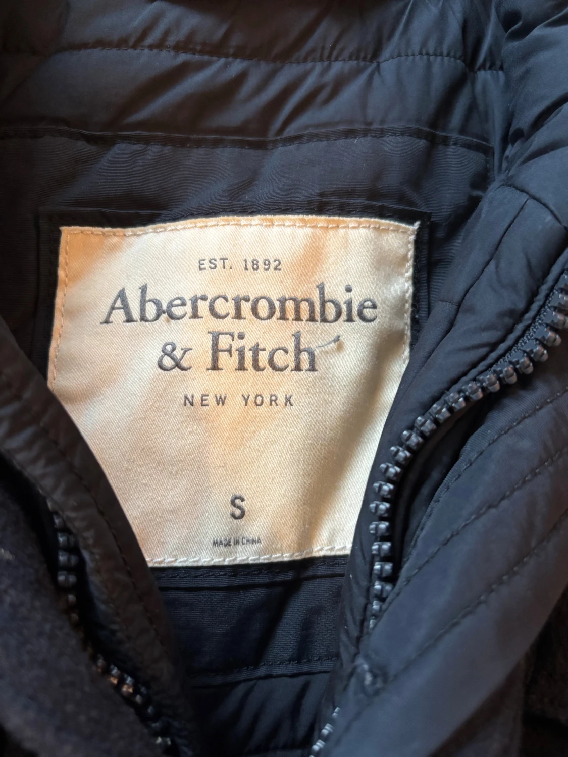 Blå jacka från Abercrombie and fitch - 1