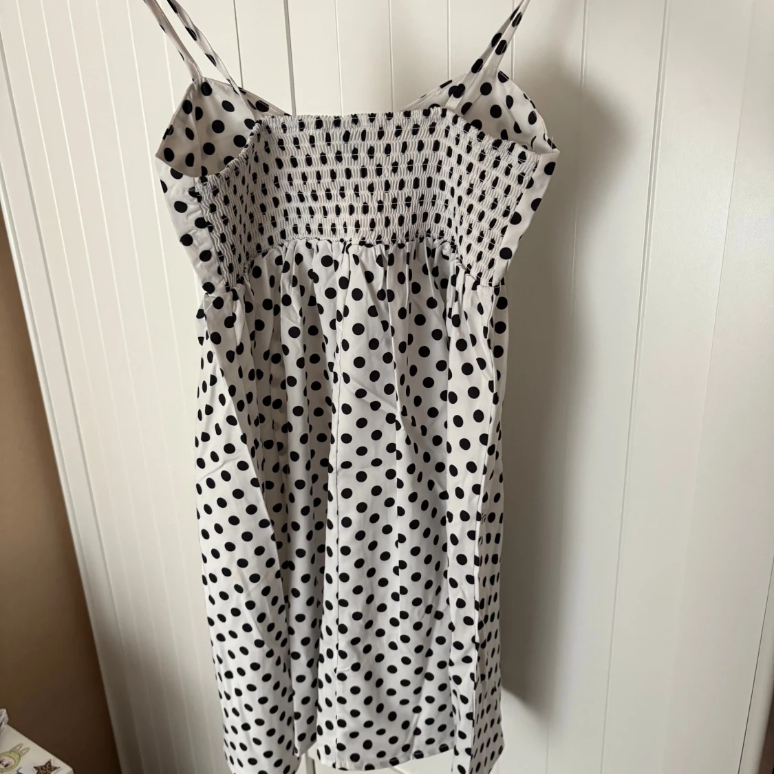 Prickig klänning - 2