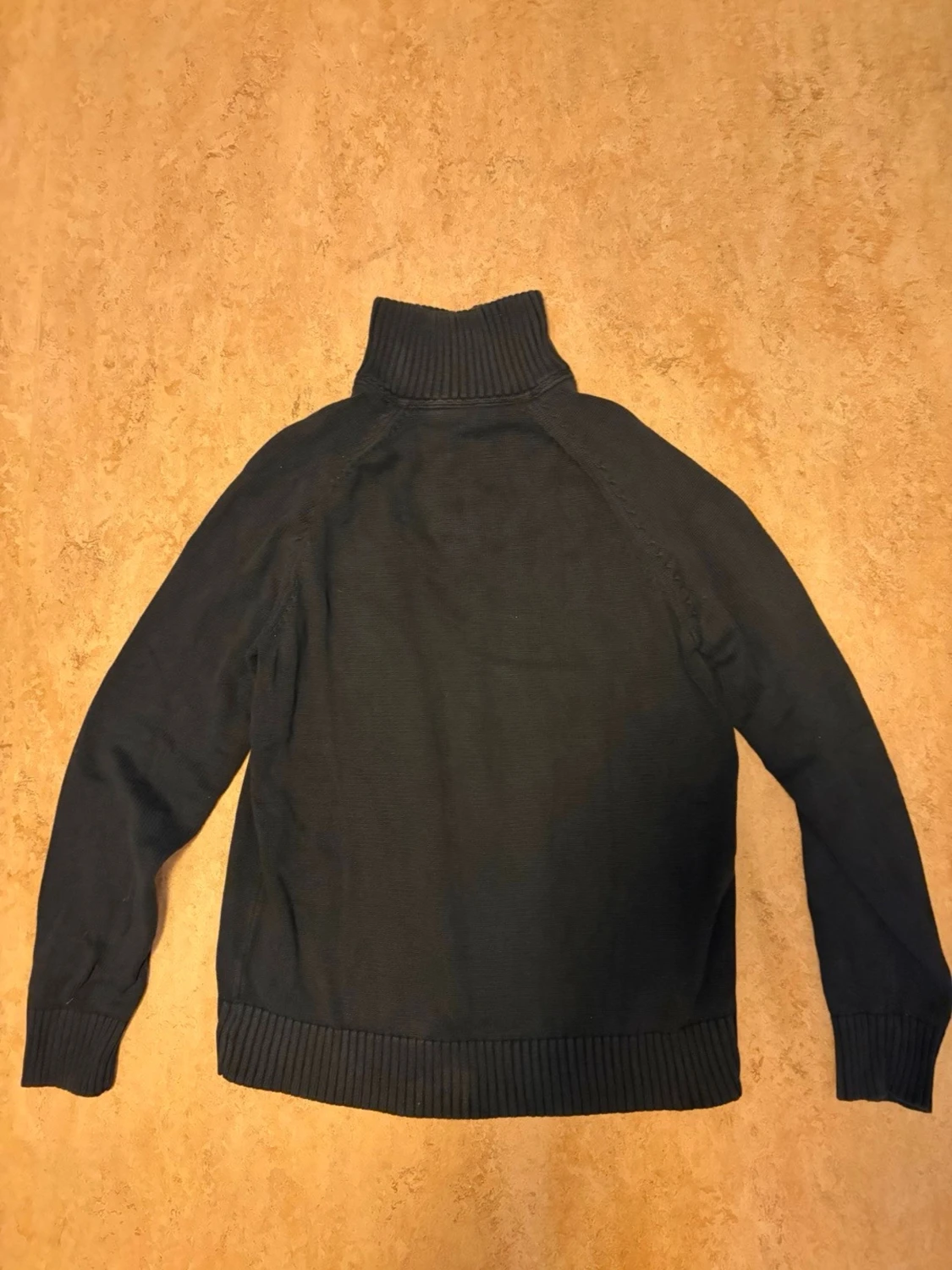 Svart stickad polotröja Peak Performance - 1