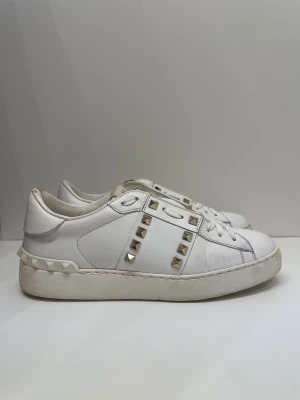 Valentino garavani rockstud - Valentino garavani rockstud storlek 37, bra skick!