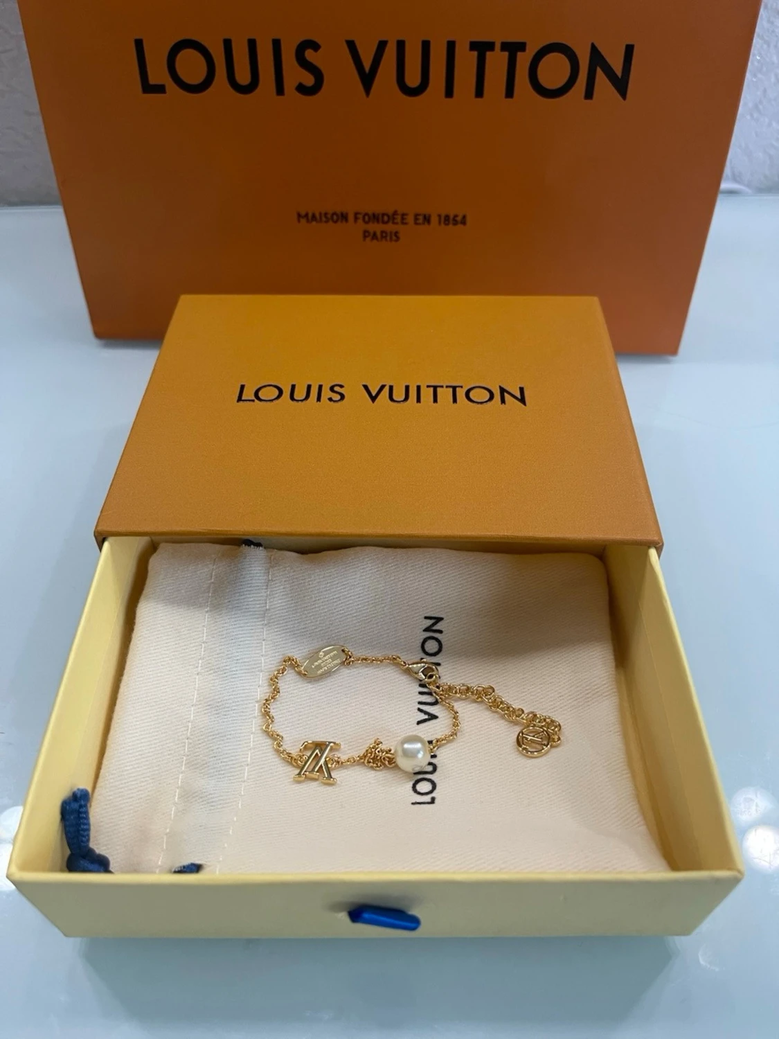 LV Iconic Louisa Armband