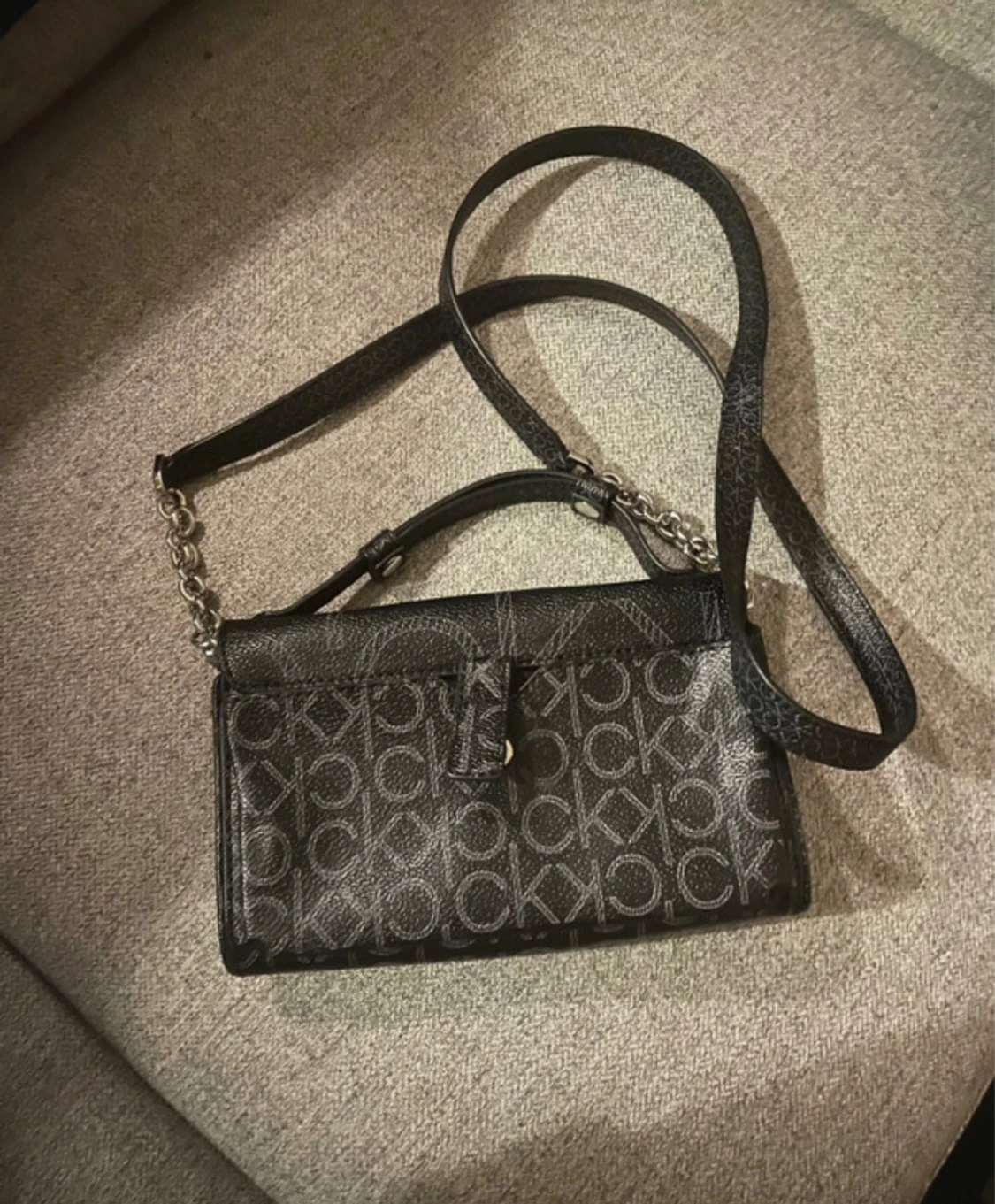 Svart axelväska från Calvin Klein - 4