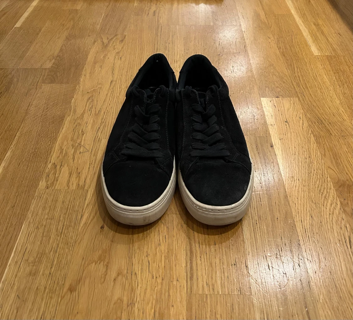 Svarta sneakers i mocka från Vagabond  - 2