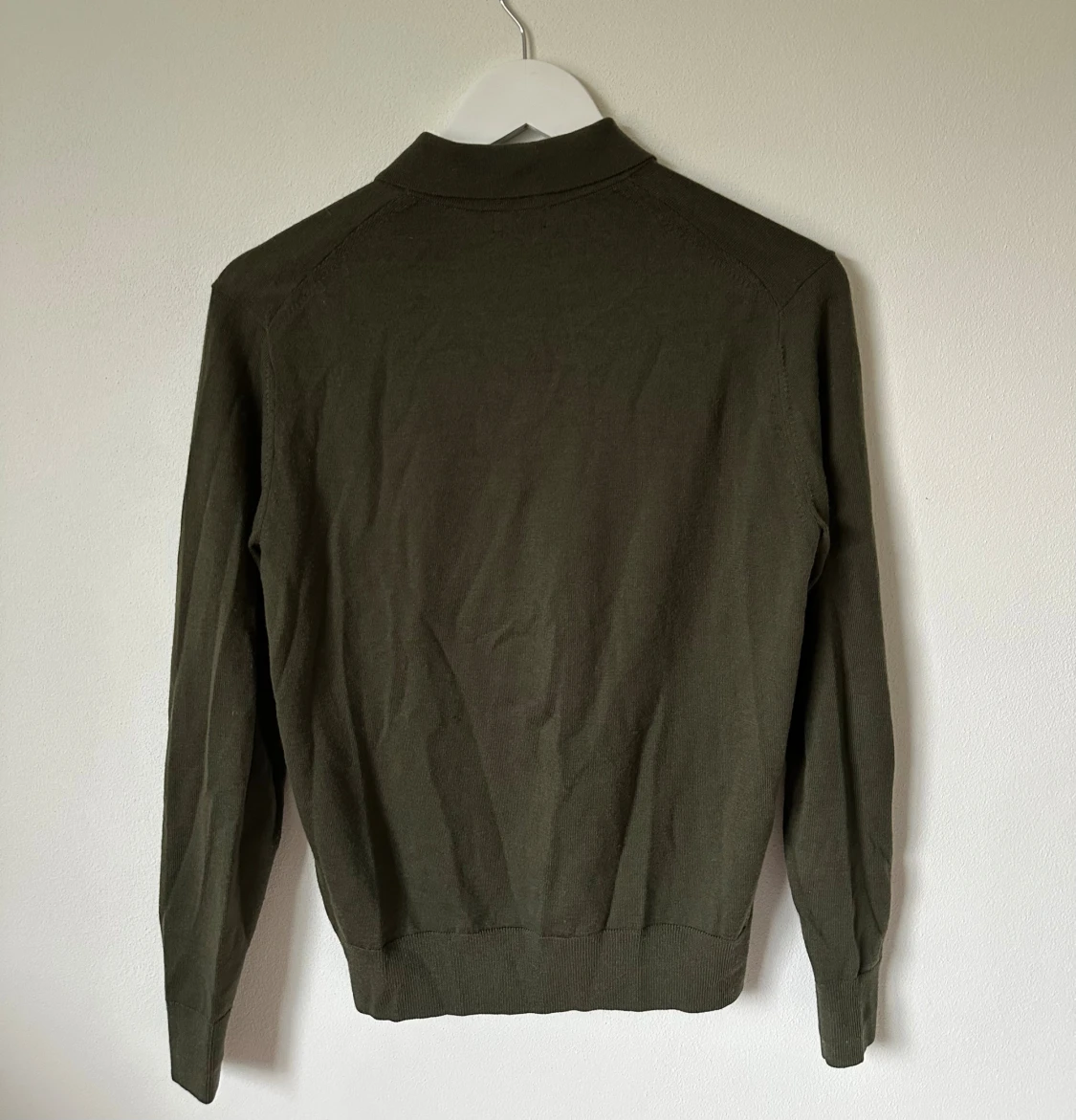 Olivgrön rugbytröja från Uniqlo XS - 1