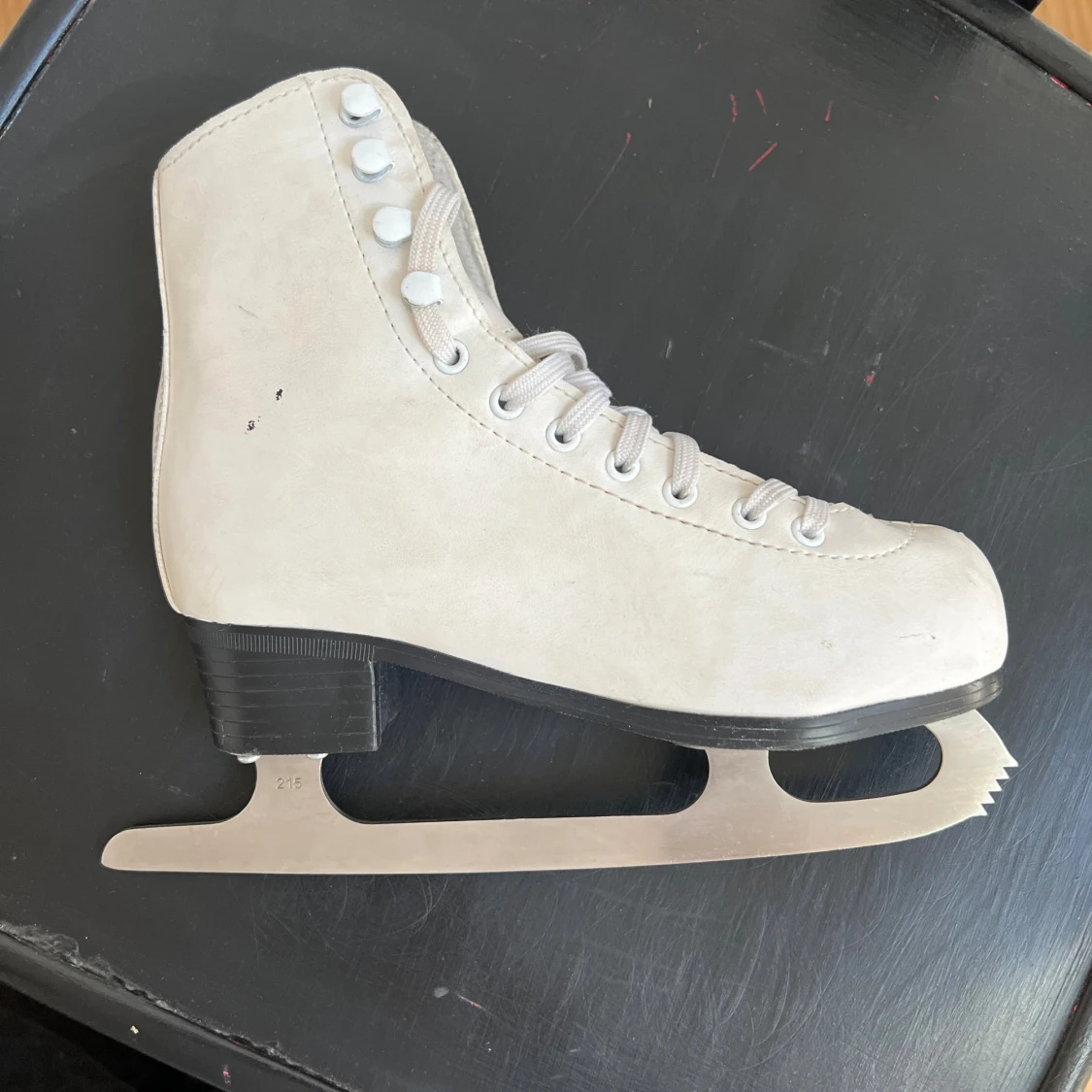 Vita konståkningsskridskor Graf Victoria - 3