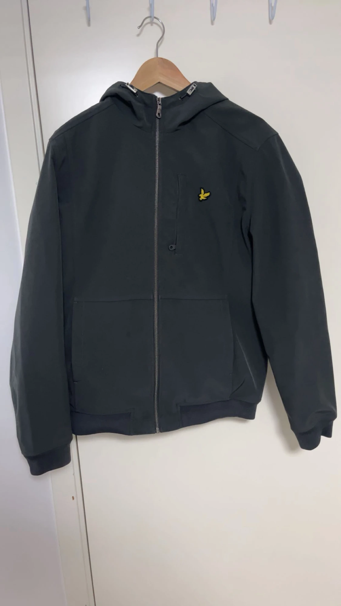 Grå vindjacka från Lyle & Scott  - 1