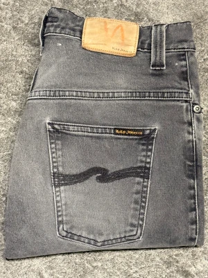 Gråa Nudie Jeans - Gråa Nudie Jeans||Skick 9/10||Storlek 29/32||Modell Thin Finn||Skriv vid minsta intresse||