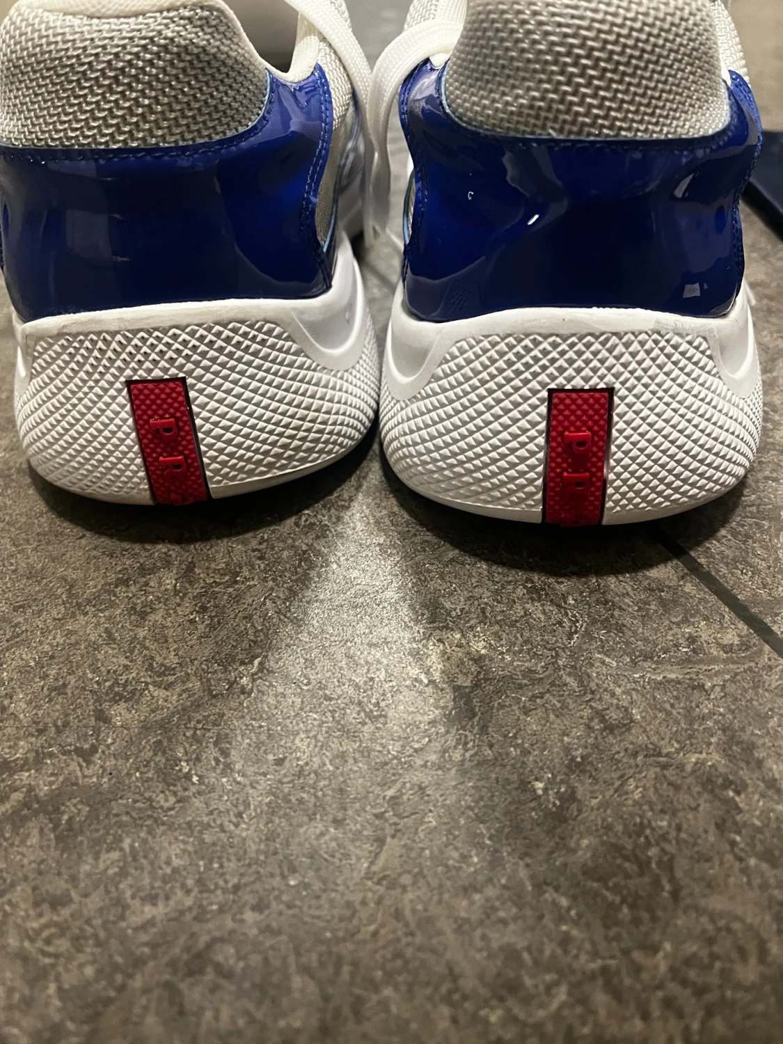 Blå vita Prada cups - 2