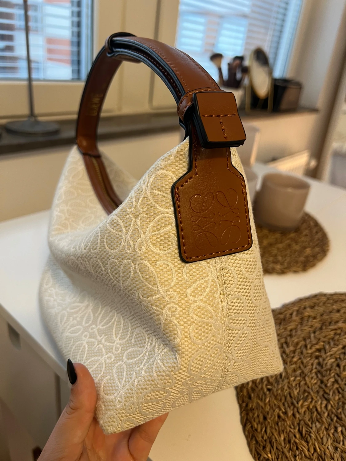 Vit/Beige väska  - 1