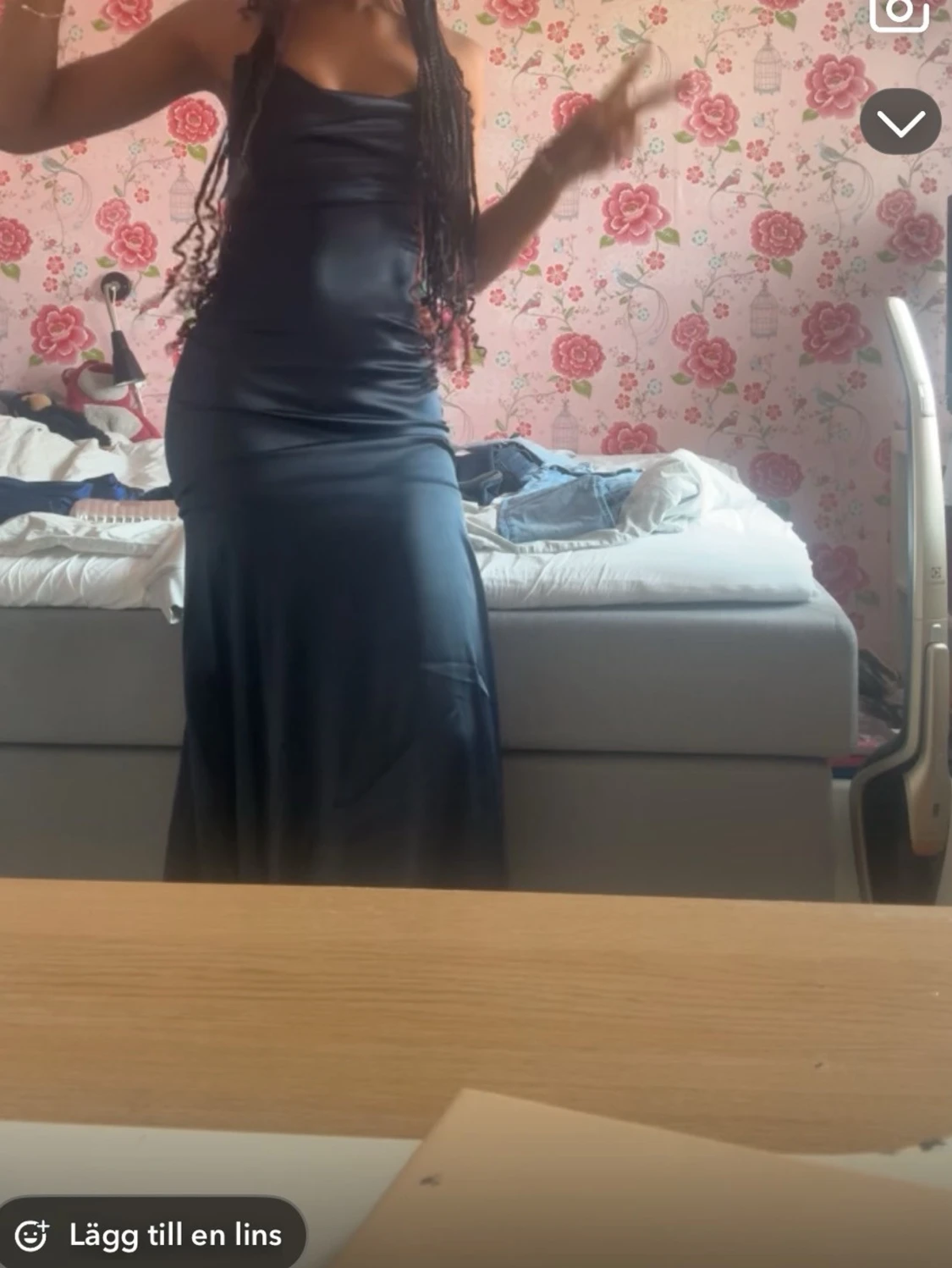 Mörkblå långklänning (balklänning) med släp - 4