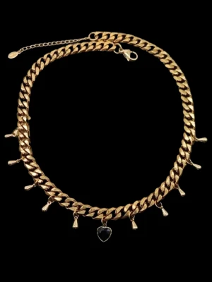 18K guldpläterat halsband med hjärta  - Högkvalitativt rostfritt stål 316 belagt med guld. Kedjetjocklek-9mm .Liknande Maria Nilsdotters smycke. 