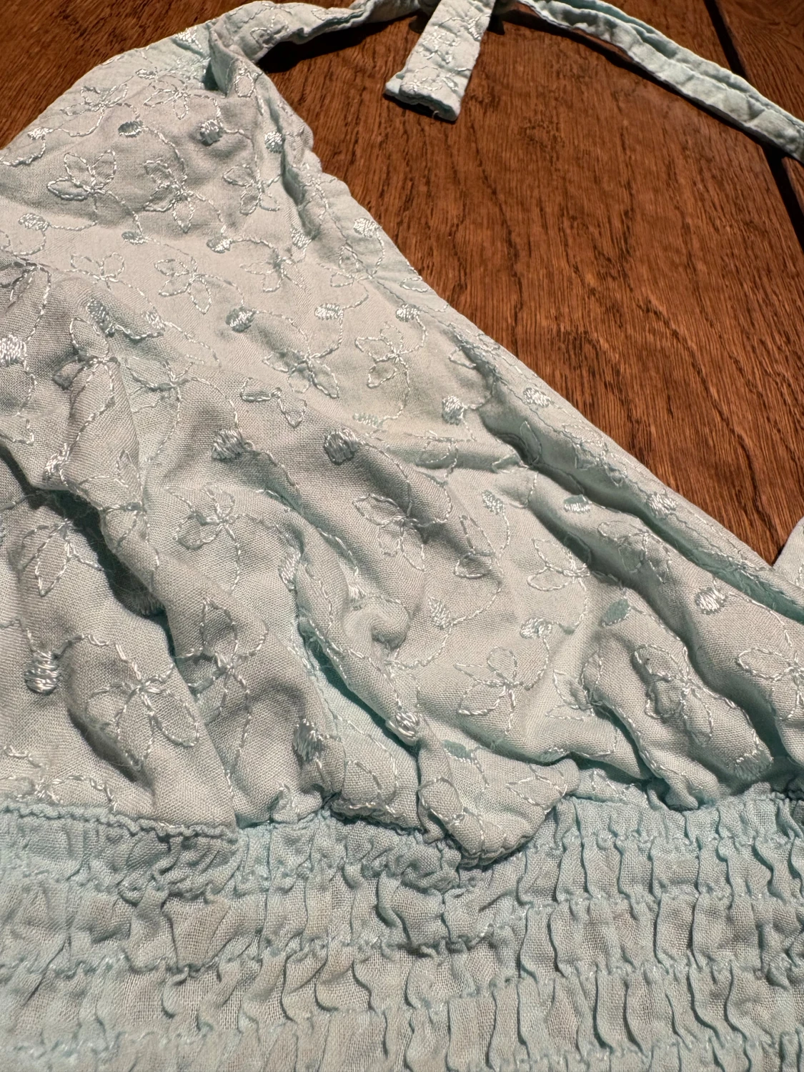 Ljusblå broderad linnetopp - 1