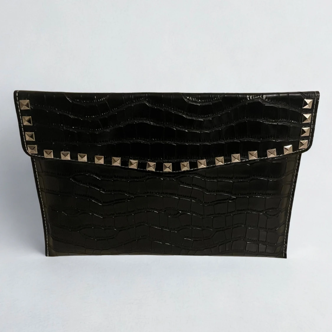 Dator fodral i krokodilimitation med silver nitar  - 2