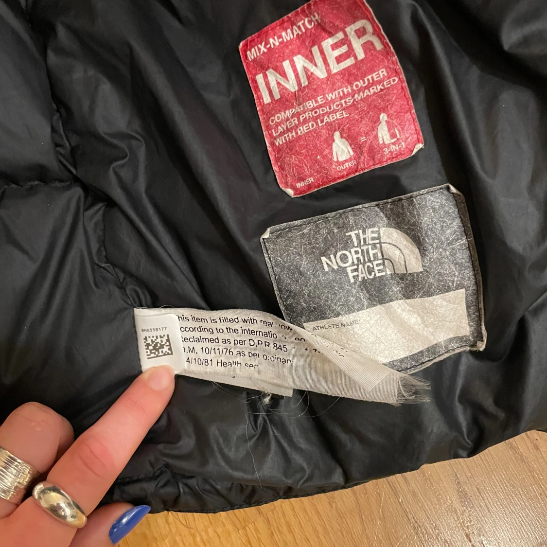Svart pufferjacka från The North Face - 2