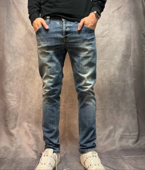 Dondup Jeans ”Lucky” | W34, fits 33,32 - Säljer ett par riktigt snygga jeans från Dondup i den eftertraktade modellen ”Lucky” | W34, fits 33,32 | Riktigt bra skick | Bara att höra av sig vid intresse!⭐️