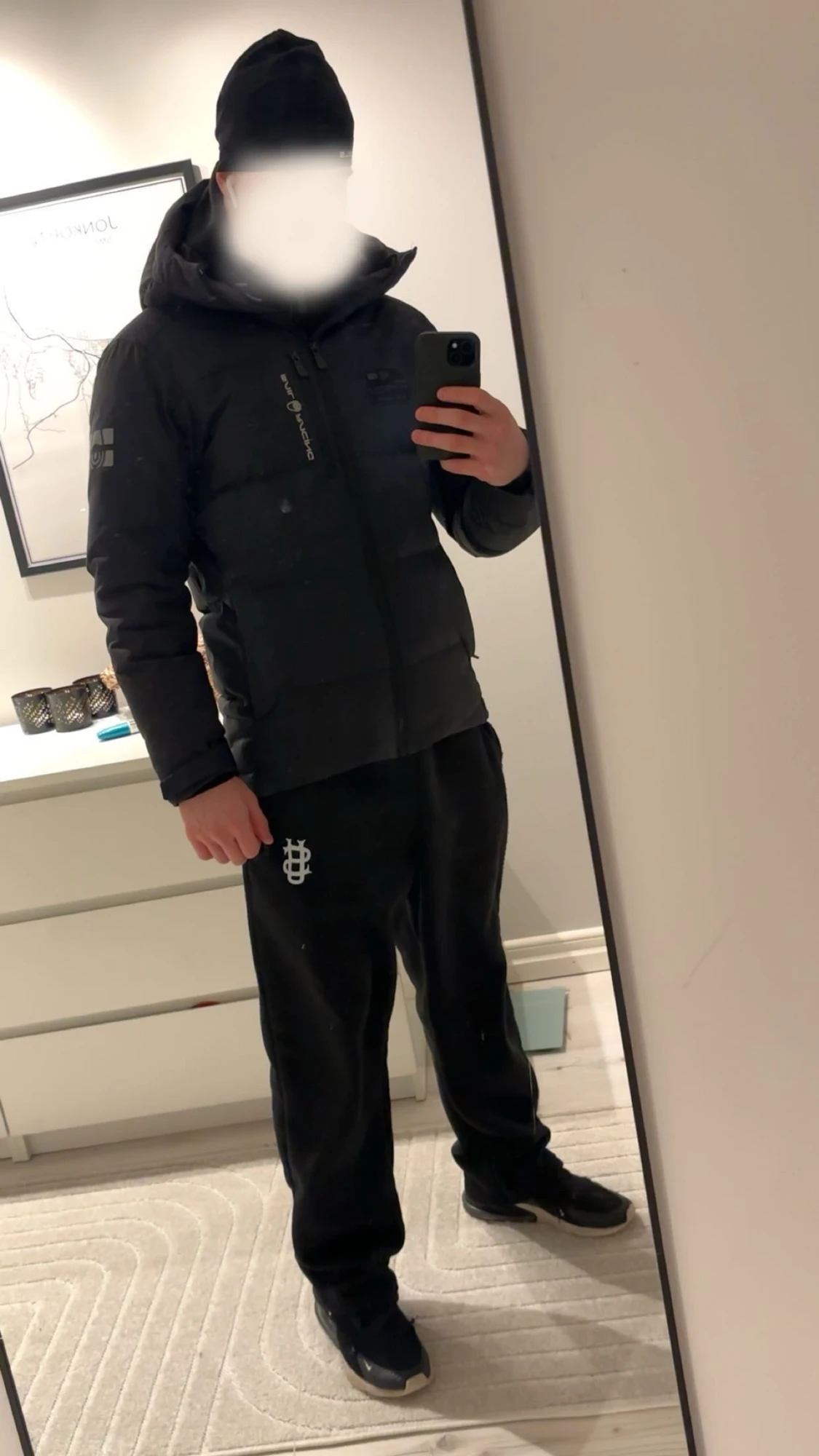 Svart pufferjacka från Sail racing.