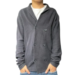 Cardigan från Massimo Dutti - Riktigt snygg blå cardigan från Massimo Dutti. Väldigt bra skick. Modellen är 173cm, 64kg. Pris kan diskuteras!