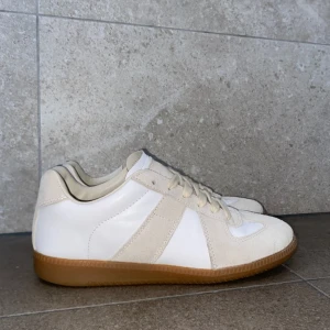 Maison margela skor - Snygg skor från Maison margela. Skick 9/10! Dom är tyvärr för små för mig men jag hoppas att någon annan har användning för dom. Boxen ingår såklart.  Pris kan diskuteras.