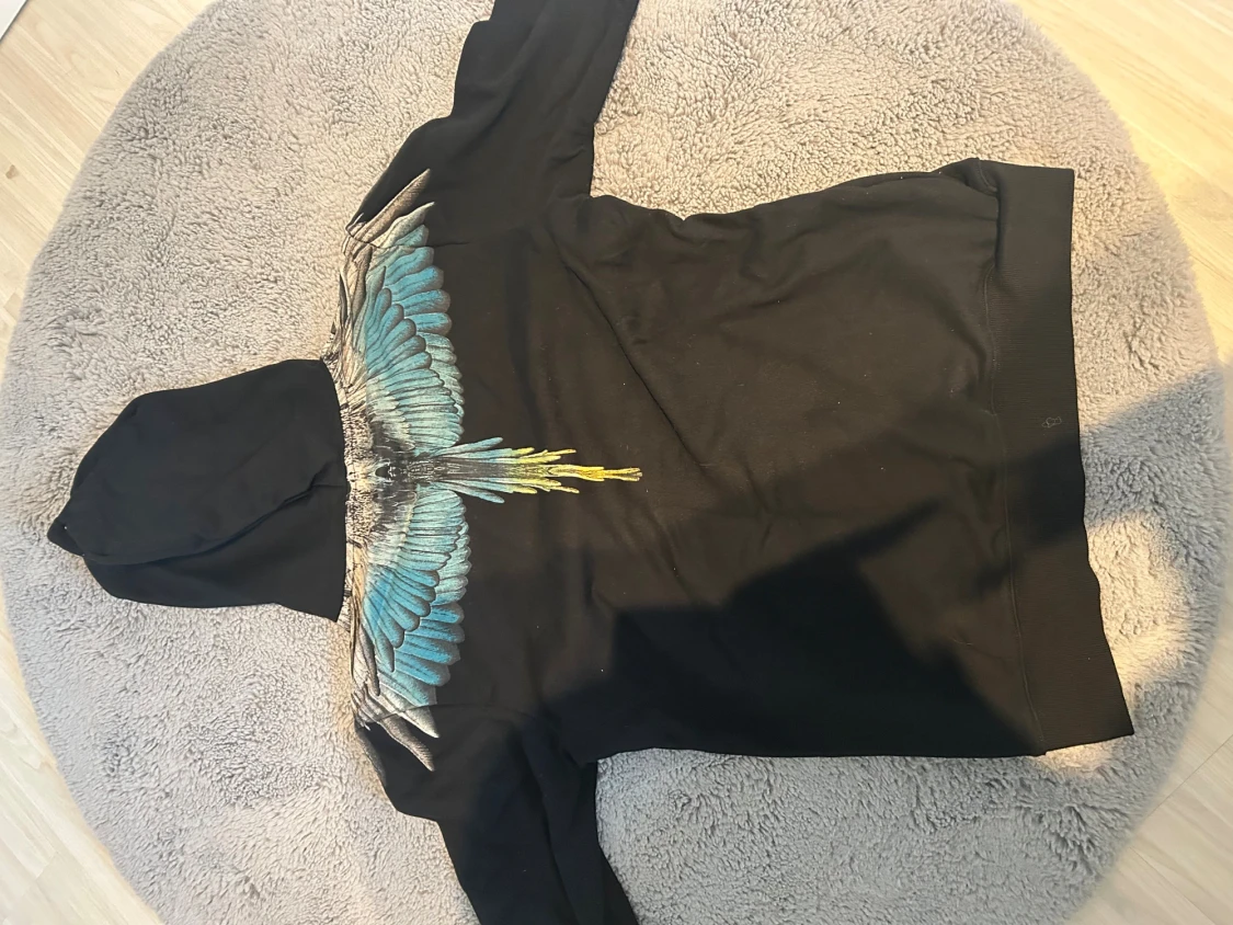 Svart hoodie Marcelo Burlon med vingar - 1