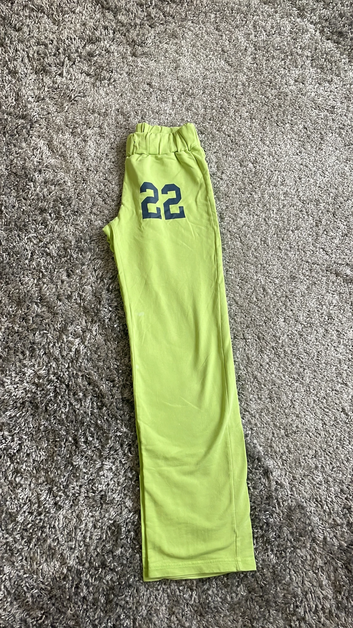 Limegröna mjukisbyxor Magilla 152cm - 6