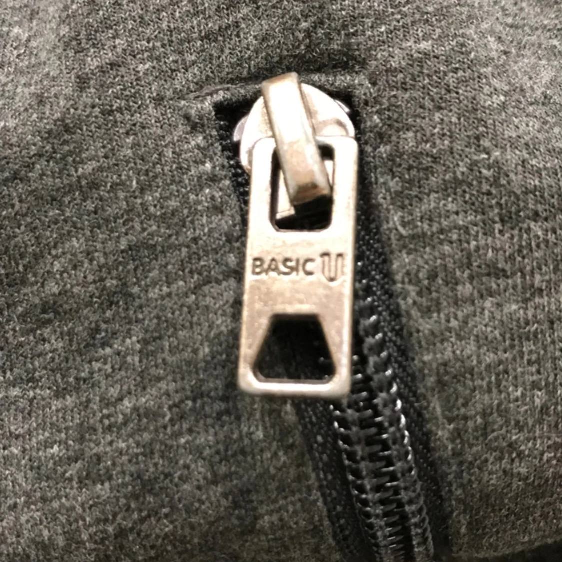 Mörkgrå mjukisbyxor från Basic strl s - 2