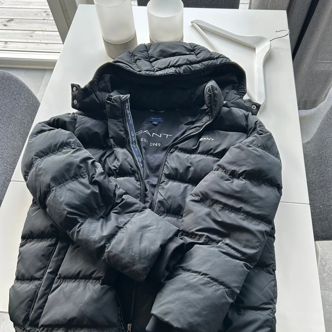 Svart pufferjacka från GANT